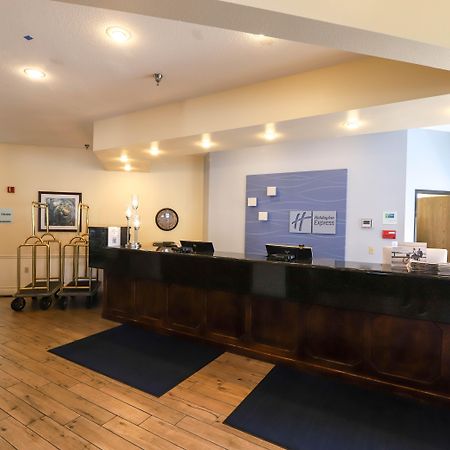 Holiday Inn Express St Ignace-Lake Central By Ihg Сент-Игнас Экстерьер фото