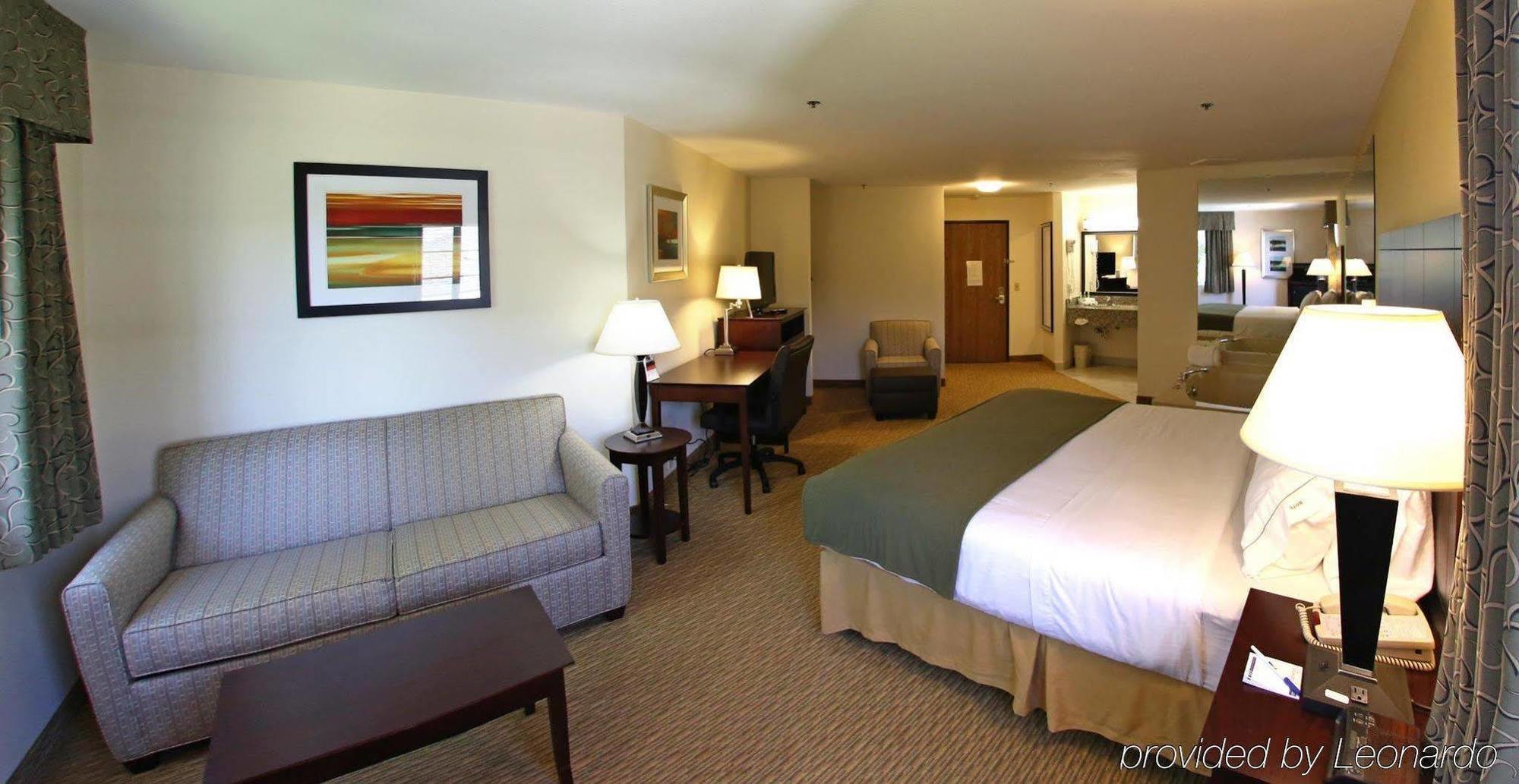 Holiday Inn Express St Ignace-Lake Central By Ihg Сент-Игнас Экстерьер фото